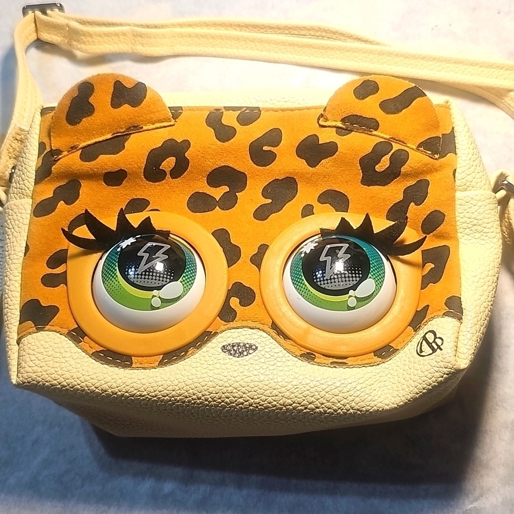 Girls 👧 Pocketbook Purse 👜 with Moving eyes and noises
